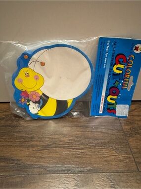 Vintage Carson Dellosa Colorful Cut-Outs Bee - Yellow & Blue